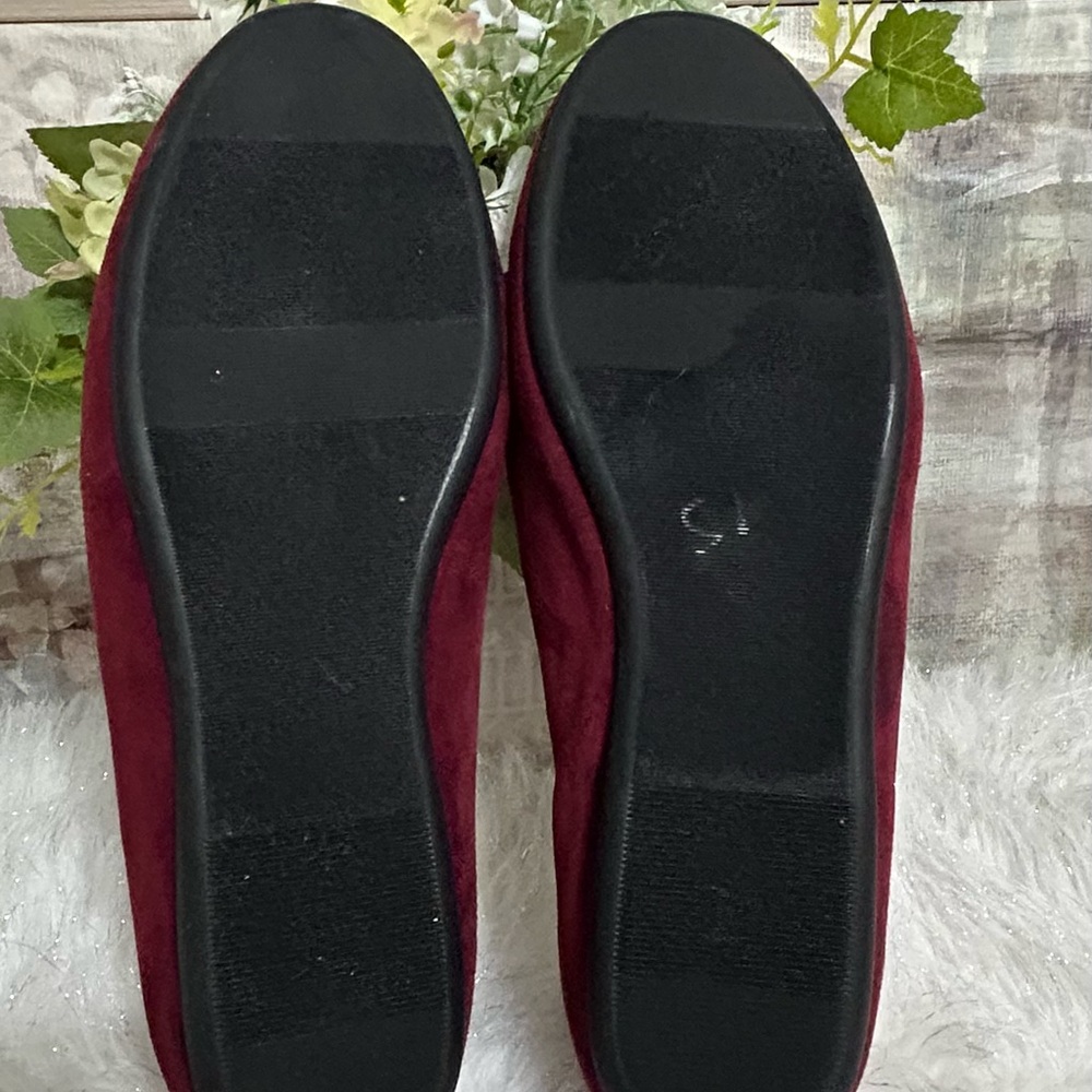 White Mountain Women’s Burgundy Suede Penny Loafers - Picture 6 of 7